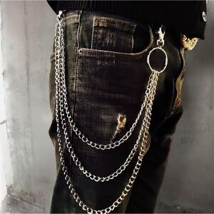 Stylish Silver Chain Wallet Accessory